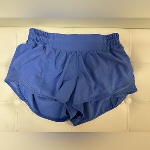 lululemon hotty hots 2.5 low rise!!